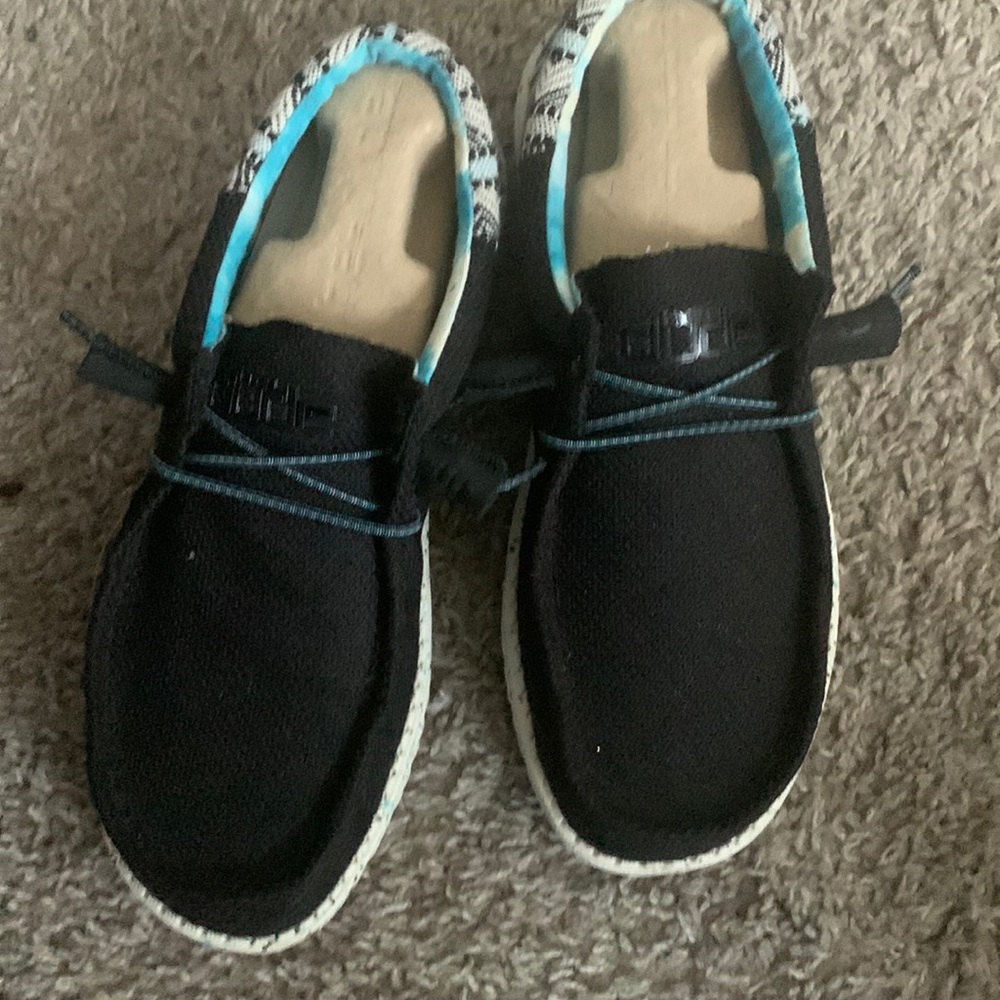 NWT black, white and blue hey dudes